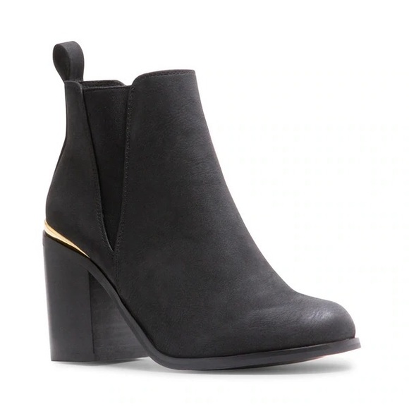 Steve Madden Shoes - Steve Madden Black Heeled Boots / Booties